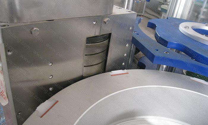 旋转式热熔胶贴标机